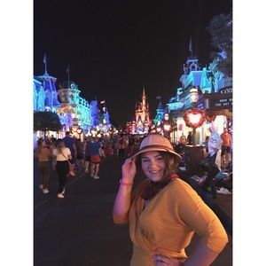 Meet your Posher, Devon